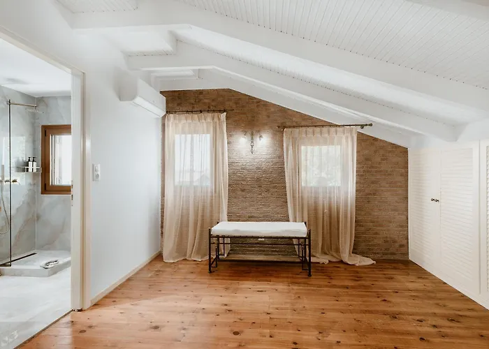 Unique Thasos Πρίνος